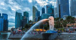 Merlion-park-in-singapore-best-places-to-visit-in-singapore-as-a-solo