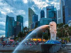 Merlion-park-in-singapore-best-places-to-visit-in-singapore-as-a-solo
